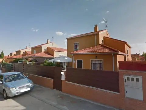 Casa en calle Clordesa