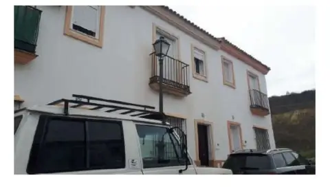 Casa adosada en calle Estornino