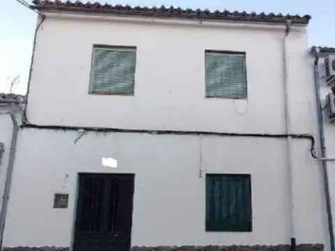 Casa adosada en calle de los Torres