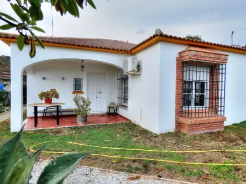 Finca rústica en Chilches