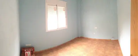 Piso en Almáchar