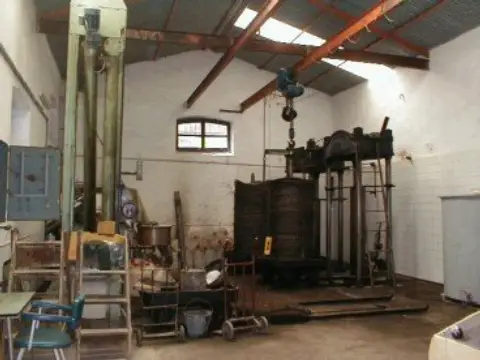 Local comercial en Comares