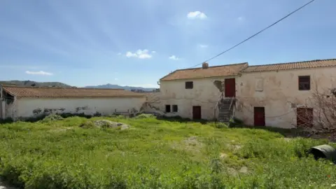 Finca rústica en Álora