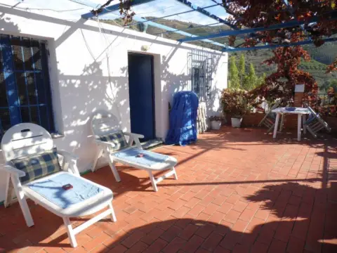 Casa unifamiliar en Cútar