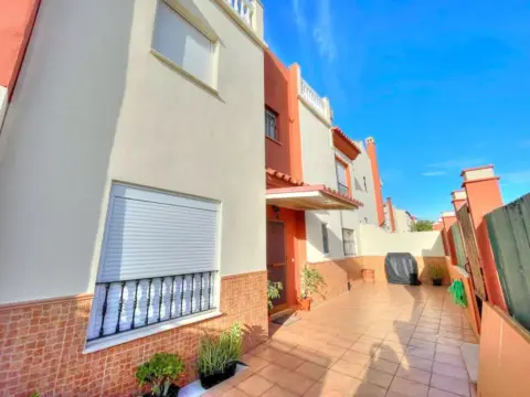 Casa adosada en Almayate