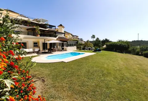 Apartamento en San Roque Golf Club