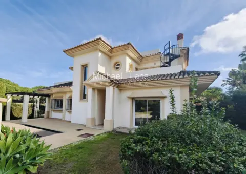 Casa pareada en San Roque Golf Club