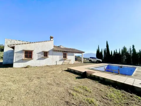 Finca rústica en Almáchar