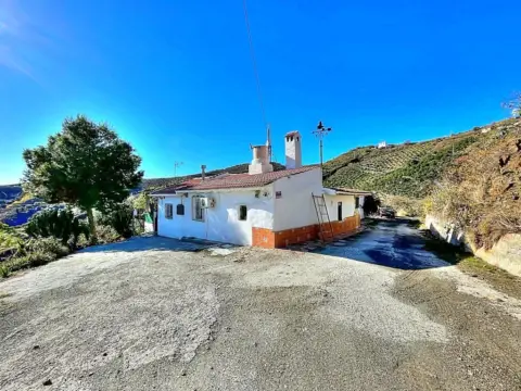 Finca rústica en Macharaviaya