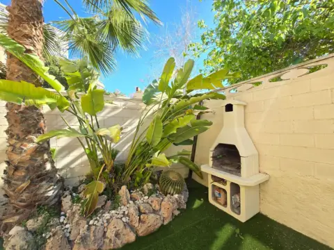 Casa adosada en Cabo de la Huerta