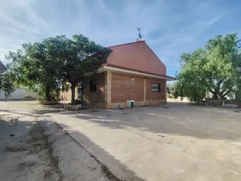 Chalet en Casetas-Garrapinillos-Monzalbarba