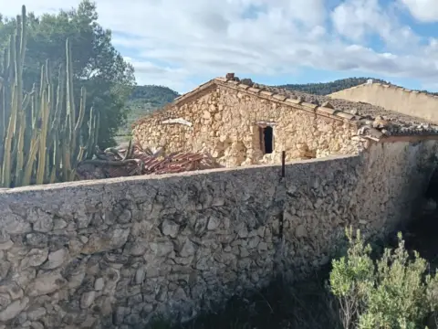 Finca rústica en Relleu