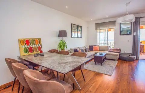 Casa adosada en calle Lucero, 15