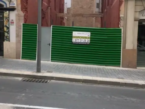 Terreno en Avinguda de Ramón y Cajal, 8