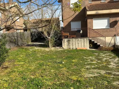 Casa adosada en Quijorna