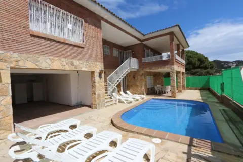 Chalet en Canyelles-La Montgoda