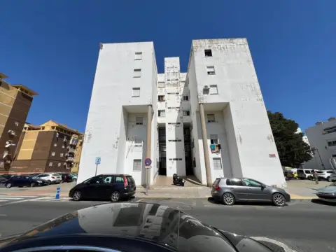 Piso en Nuevo Parque-Los Rosales-Tráfico Pesado