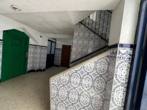 Piso en Nuevo Parque-Los Rosales-Tráfico Pesado