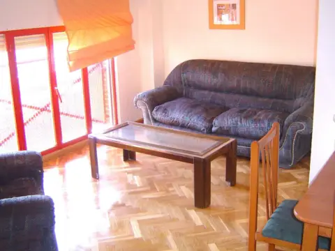 Piso en San Nicolás-La Toledana-Valle Amblés