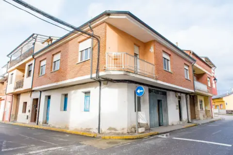 Chalet en Cacabelos