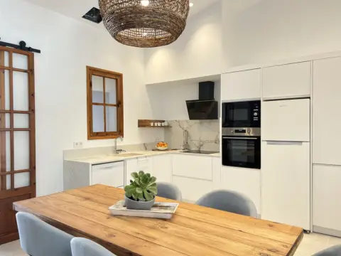 Casa adosada en Carrer de Gabriel Roca, 1