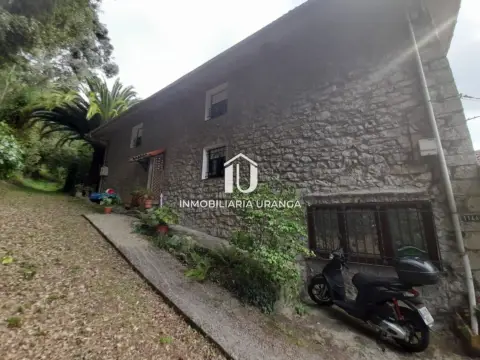 Chalet en Mioño-Santullán