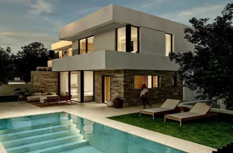 Chalet en Urbanización Golf Bahía