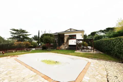 Chalet en Camping Valdemorillo