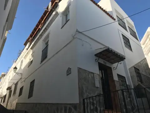 Casa adosada en calle de Nuestra Señora del Rosario