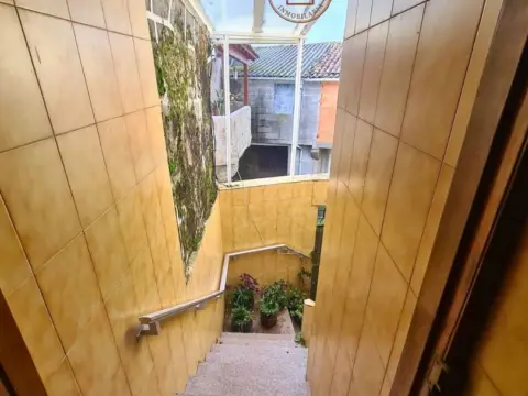 Casa adosada en Requeixo (Grou)