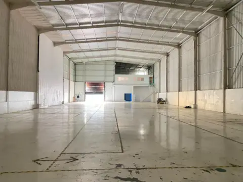 Nave industrial en Revilla