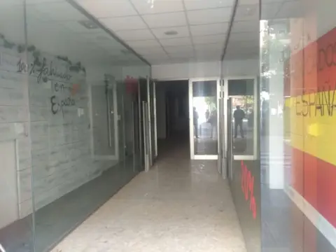 Local comercial en Albors