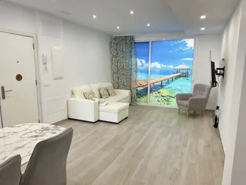 Piso en Rambla-Duggi-Los Hoteles