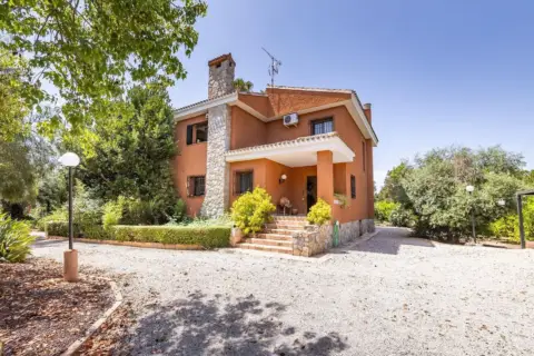 Chalet en Los Dolores