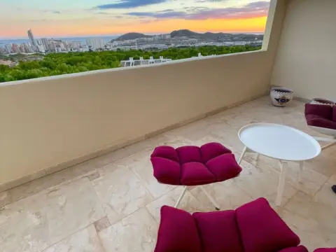 Ático en Urbanización Golf Bahía