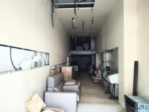 Local comercial en Ensanches - Zabalguneak