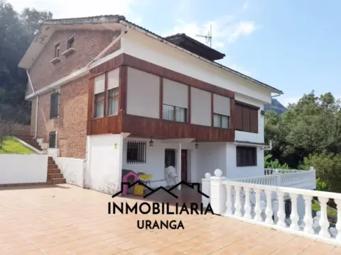 Chalet en La Estación