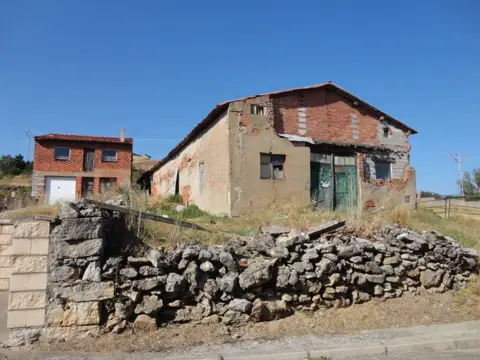 Nave industrial en calle del Norte, 8
