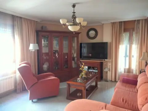 Piso en Plaza de Toros-La Guija-Santa María-Ciudad Jardín-Los Rosales