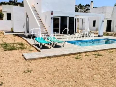 Chalet en Urbanización La Argentina