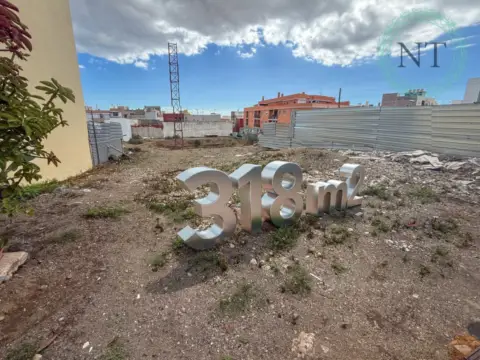 Terreno en calle de Francisco Bonnín, 12