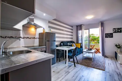 Apartamento en calle Amalia Alayón, 28