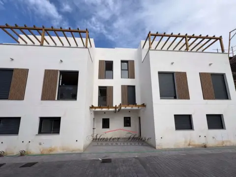 Casa adosada en Corrales