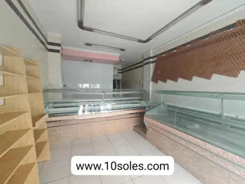 Local comercial en Núcleo Urbano