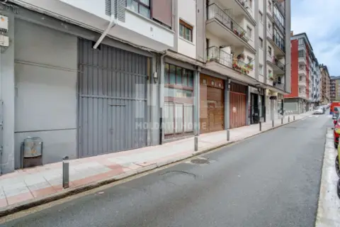 Local comercial en Aguiñeta