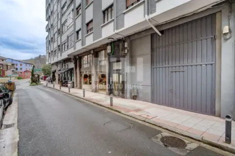 Local comercial en Aguiñeta