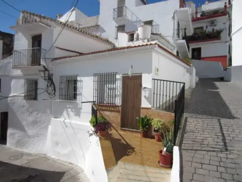 Chalet en Almáchar