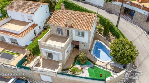Chalet en Fenals-Santa Clotilde