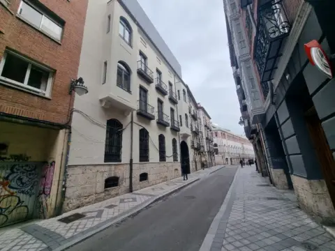 Piso en calle de Leopoldo Cano, 11