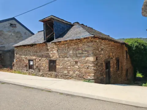 Casa en Santa Marina del Sil